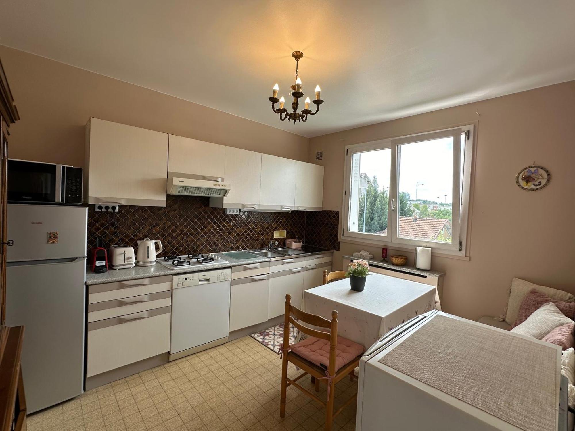 Villa Maison Grand Paris Avec Jardin Et Parking Prive Proche Rer B Et M14 *